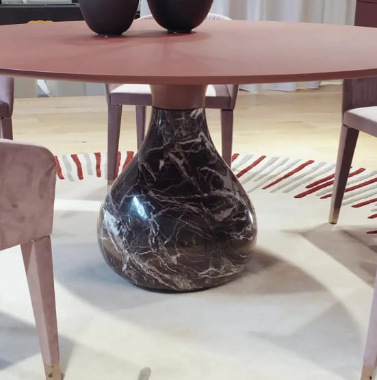 Обеденный стол Roche Bobois Aqua в интерьере