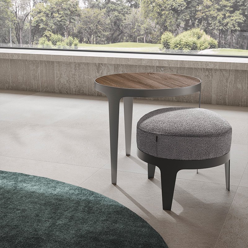 Угловой столик NATUZZI ITALIA Herman в интерьере