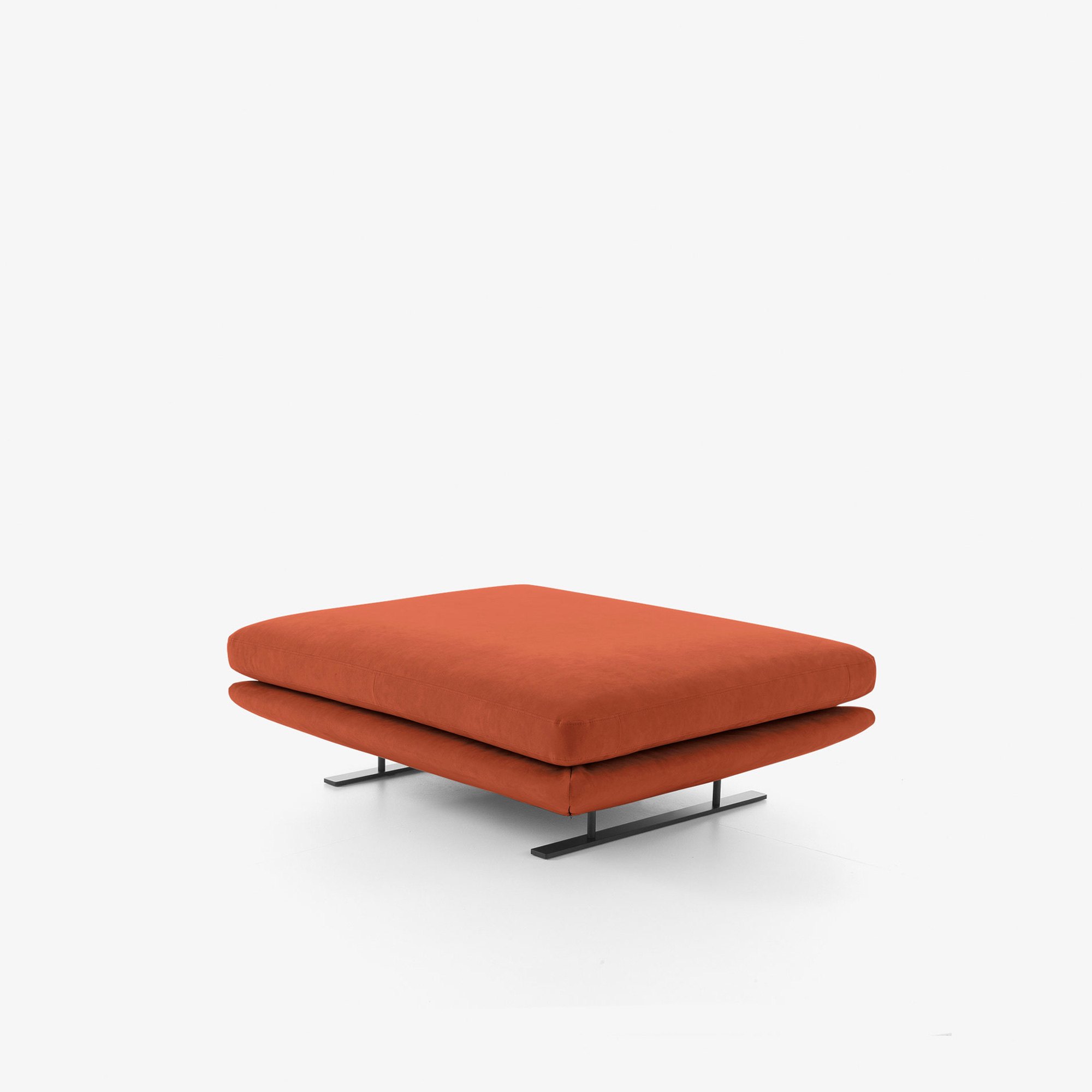 Пуф Ligne Roset Prado в интерьере