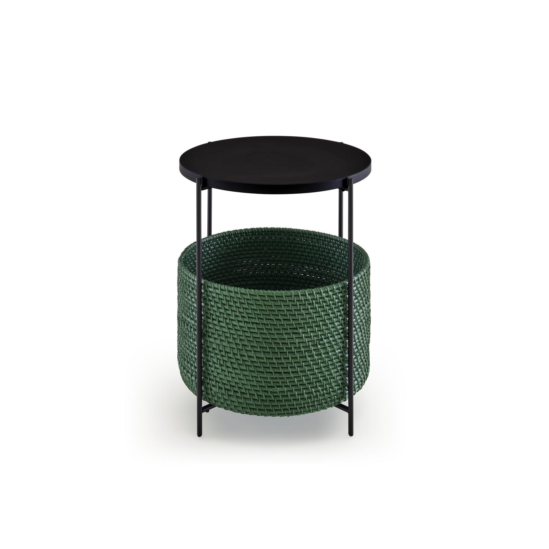 Угловой столик Ligne Roset Cestino в интерьере