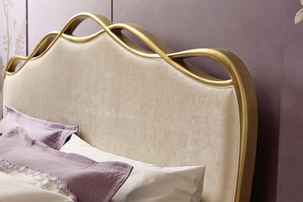 Кровать Caracole The Ribbon в интерьере