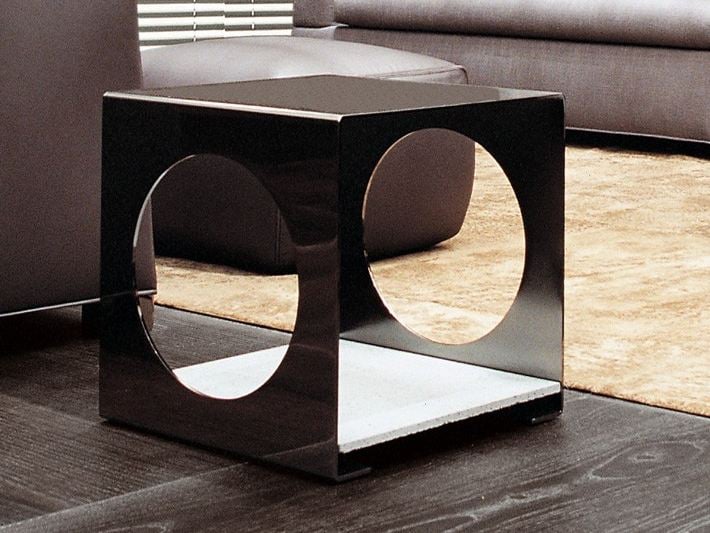 Журнальный столик Minotti Munch в интерьере