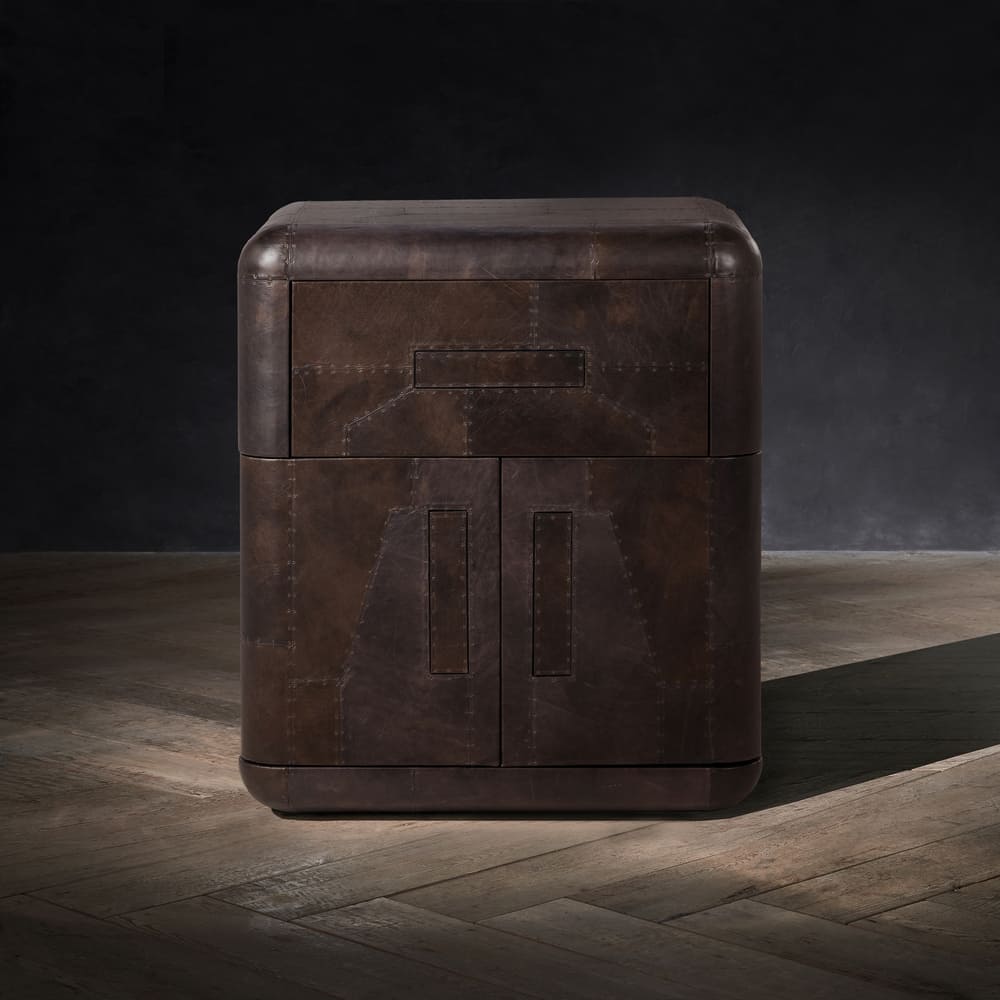 Прикроватная тумба Timothy Oulton Hudson в интерьере