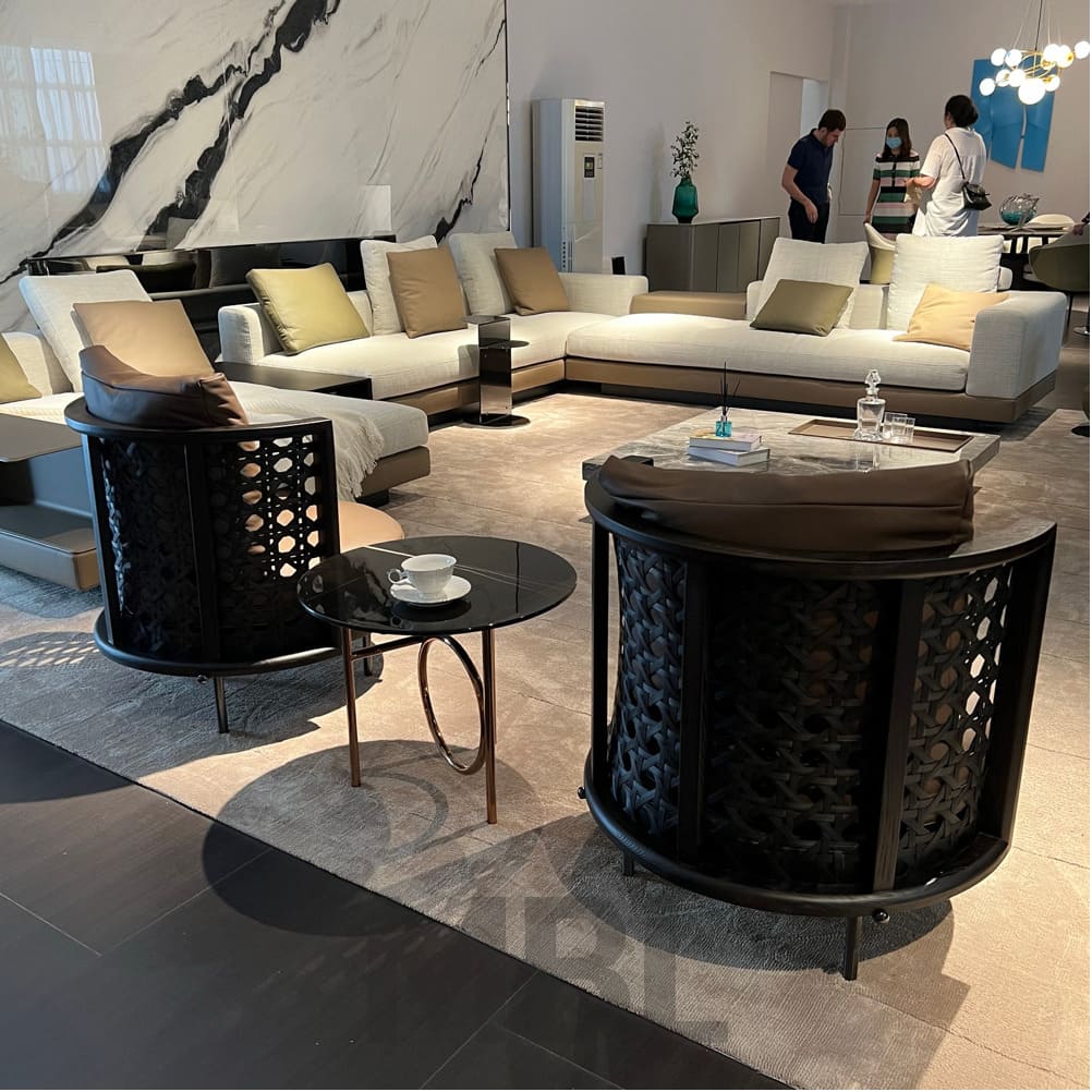 Угловой столик Minotti, натуральный мрамор в интерьере