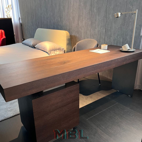 Письменный стол Minotti, натуральное дерево