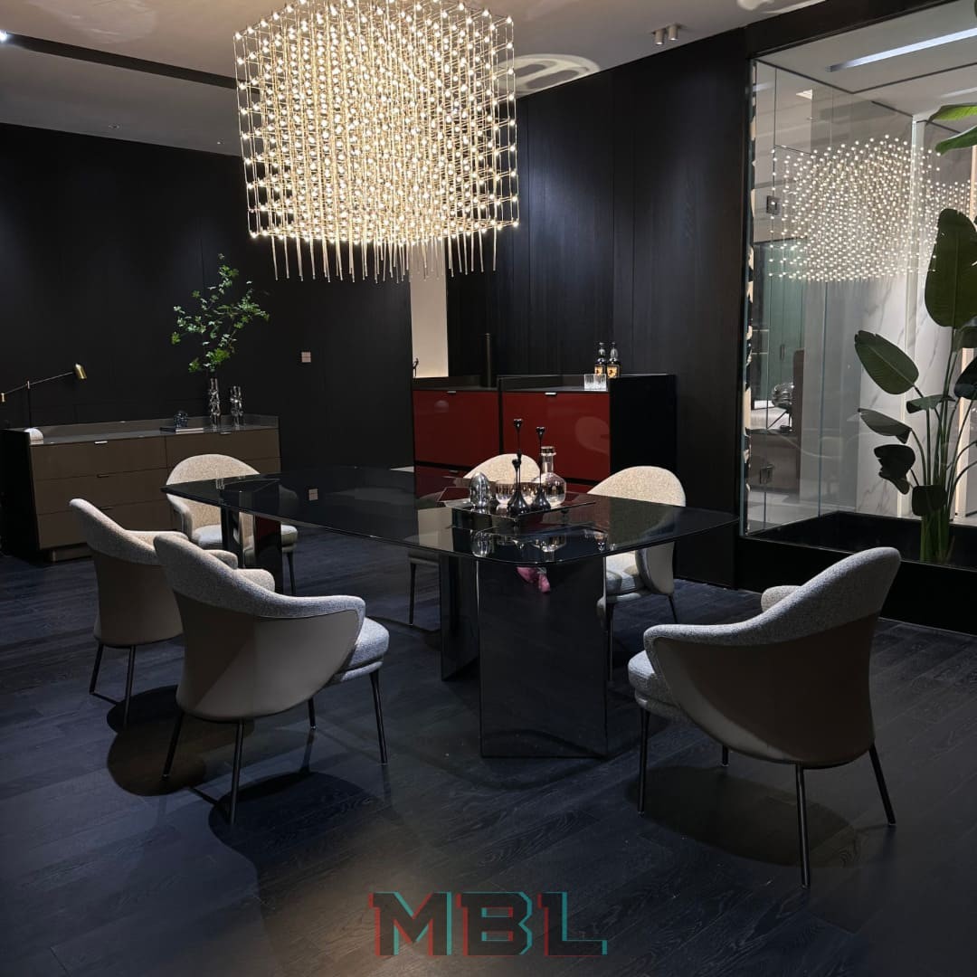 Стул Minotti, экокожа в интерьере