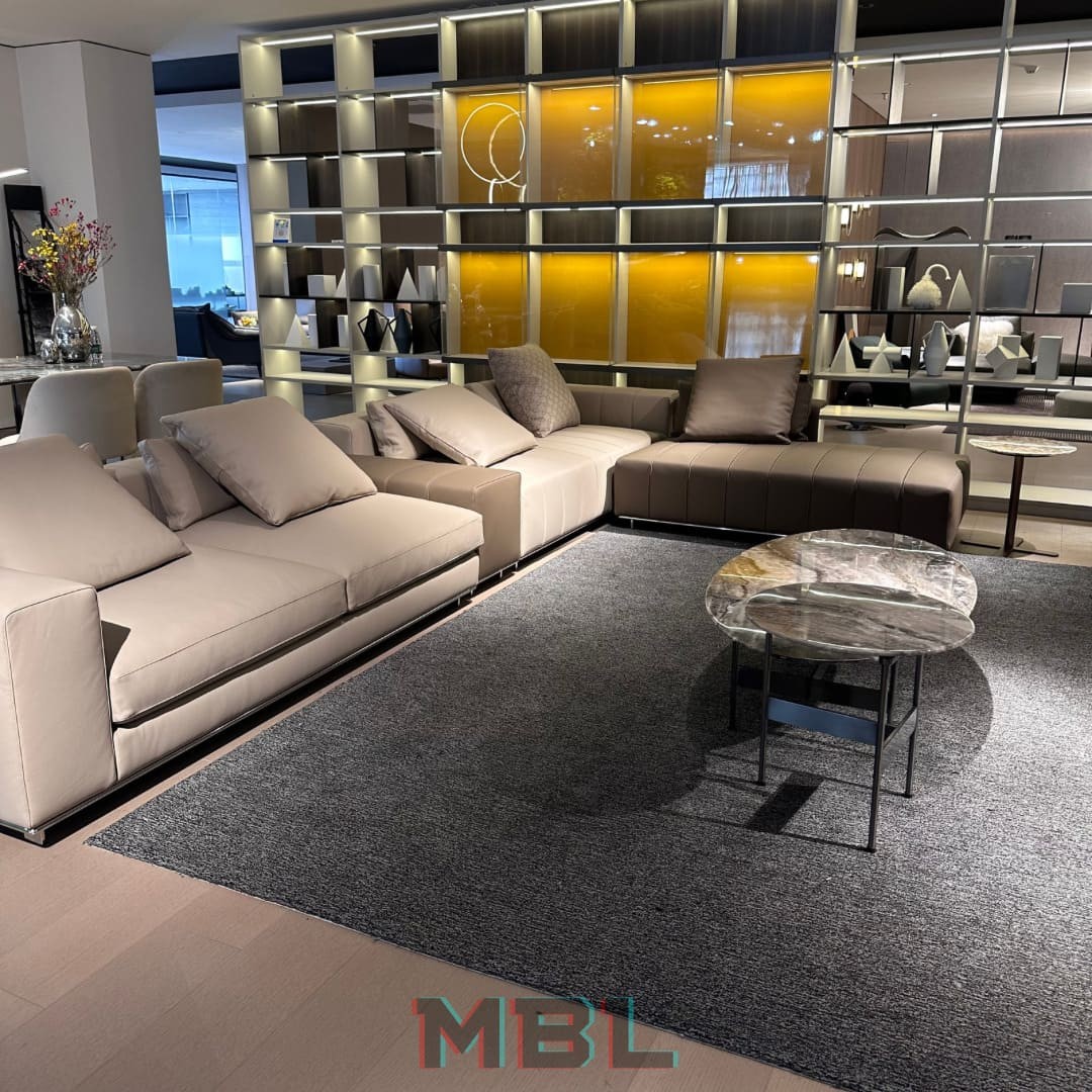 Диван Minotti, кожа, серый в интерьере