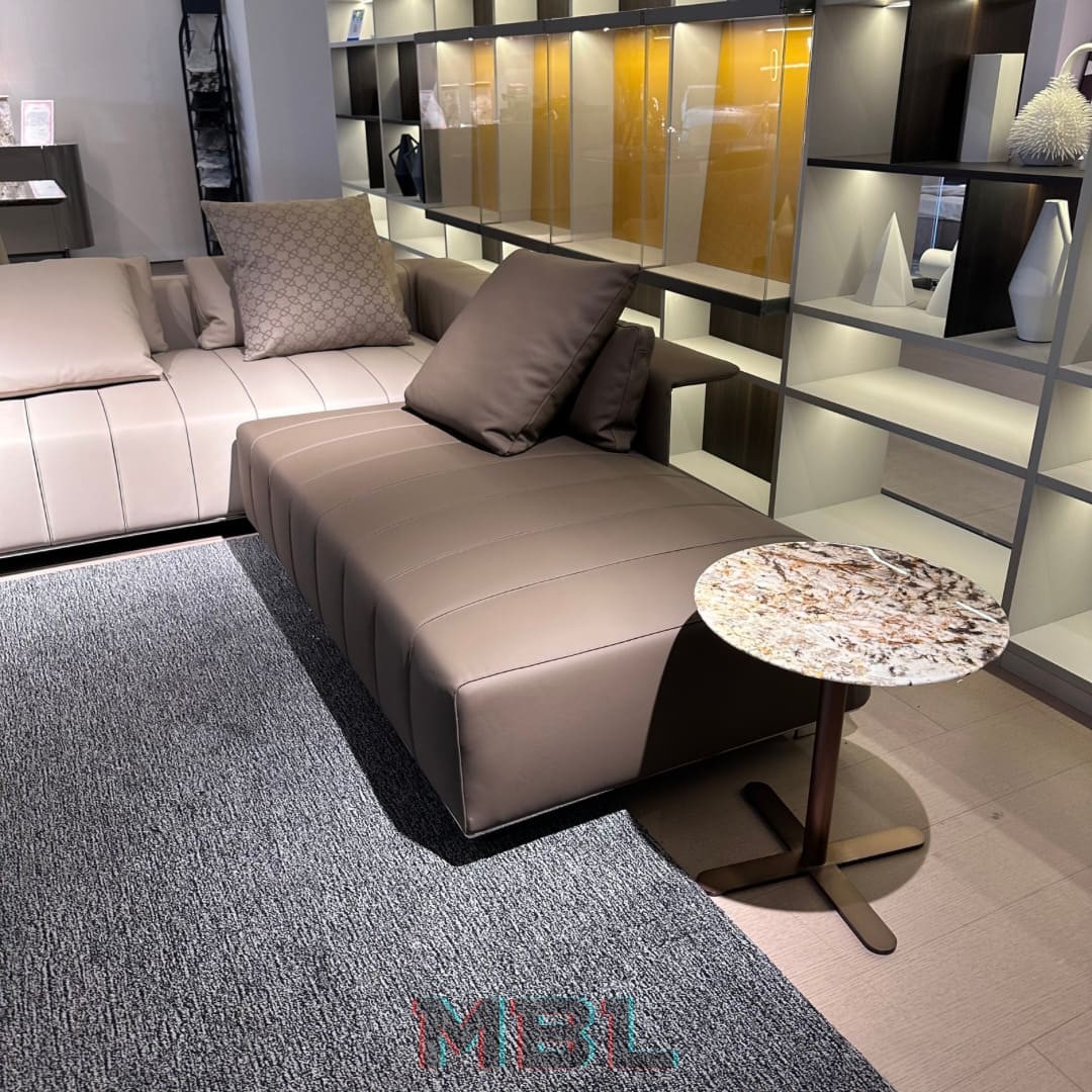 Диван Minotti, кожа, серый в интерьере