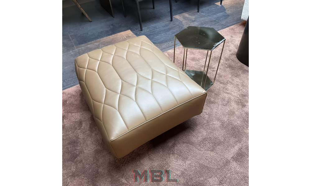 Угловой столик Minotti 360х320х450