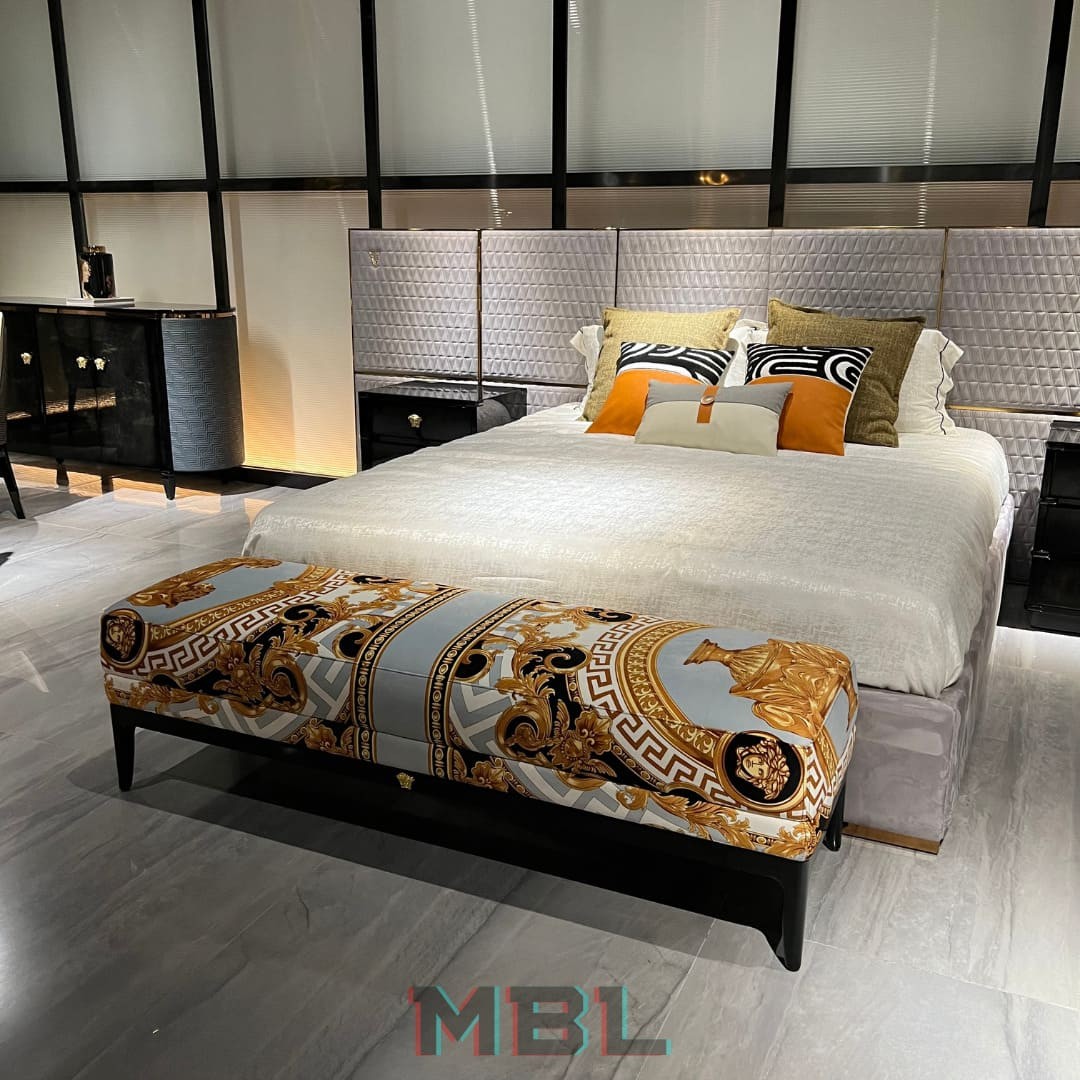 Кровать Versace 3860х2100х1300 в интерьере