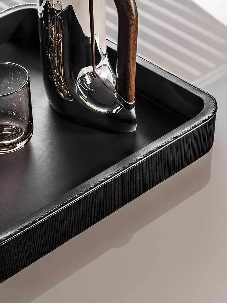 Поднос Minotti Overby в интерьере
