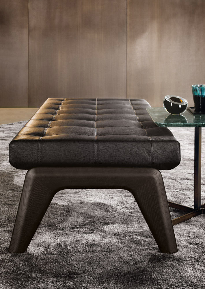 Банкетка Minotti, натуральное дерево в интерьере