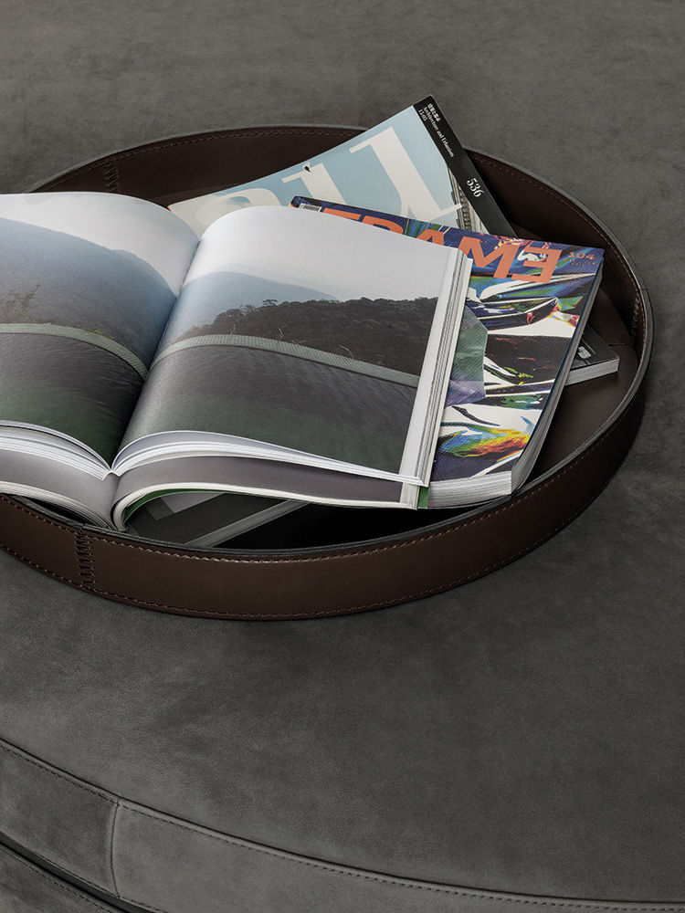 Поднос Minotti Mik в интерьере