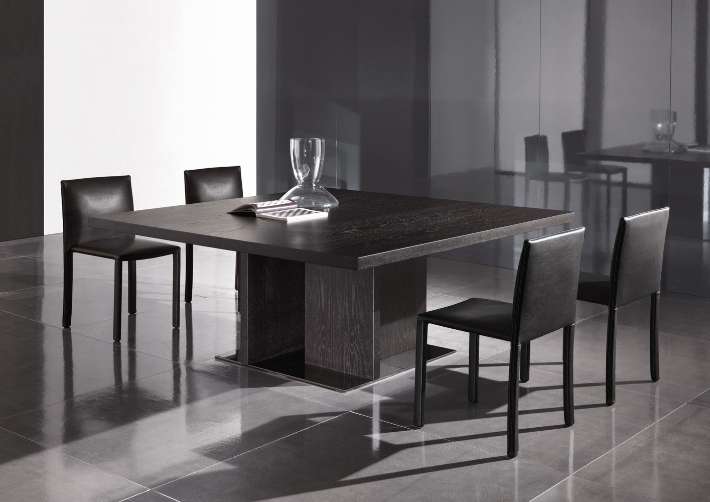 Обеденный стол Minotti Toulouse в интерьере