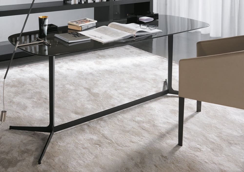 Письменный стол Minotti Clyfford в интерьере