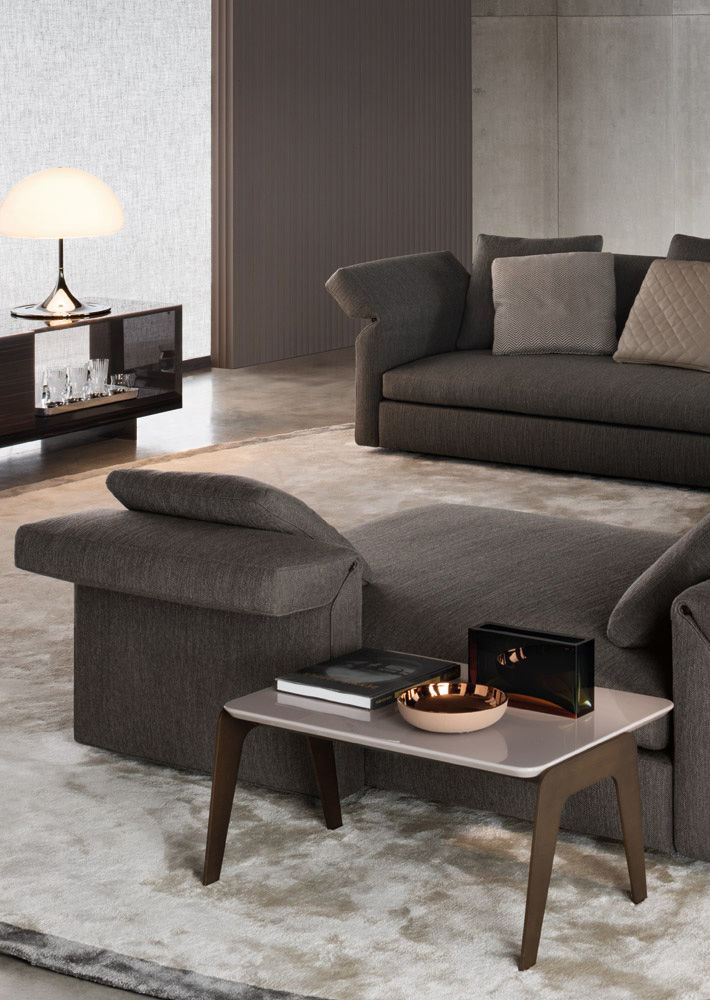 Угловой столик Minotti Kirk Jut Out Top в интерьере