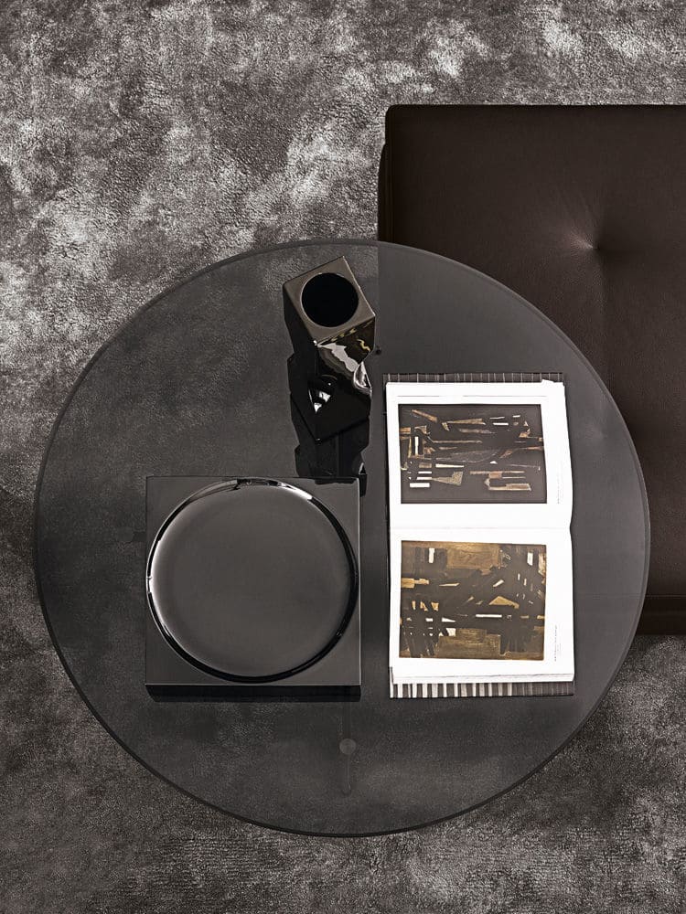Угловой столик Minotti Clyfford в интерьере