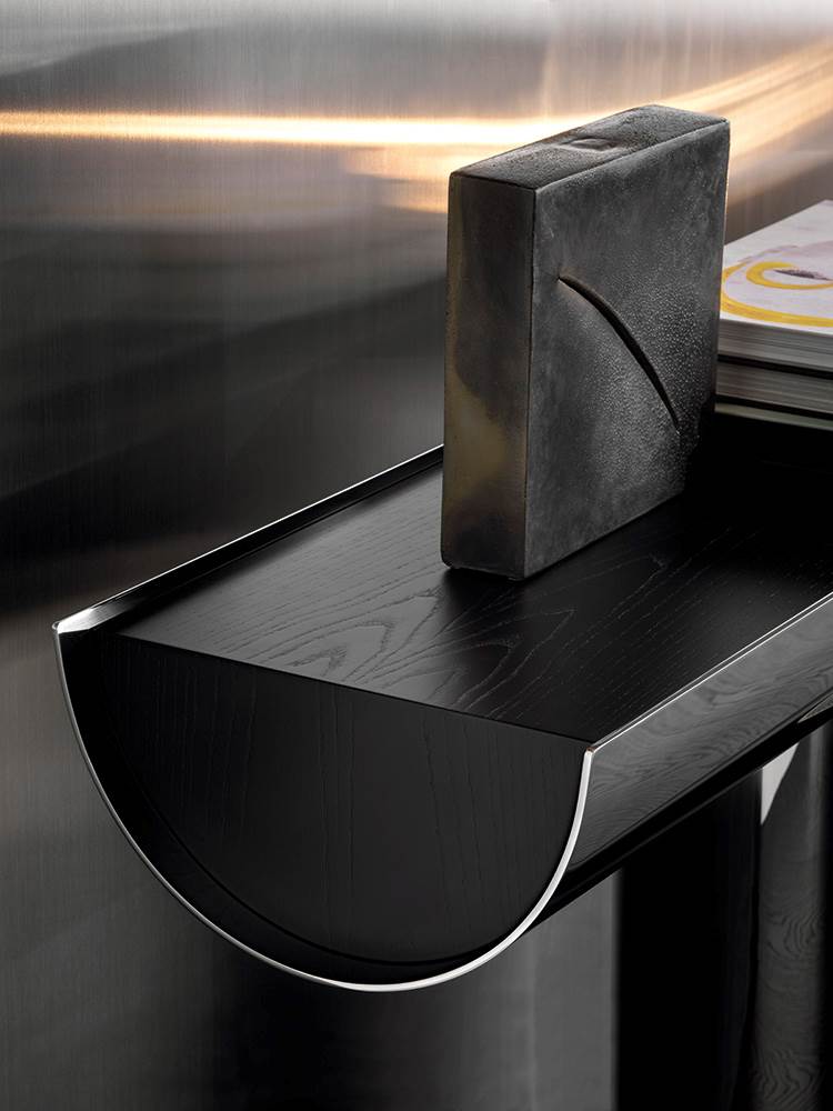 Консоль Minotti Pilotis в интерьере