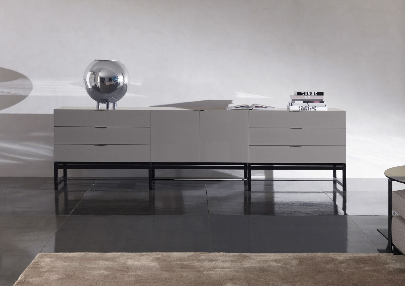 Буфет Minotti Harvey в интерьере