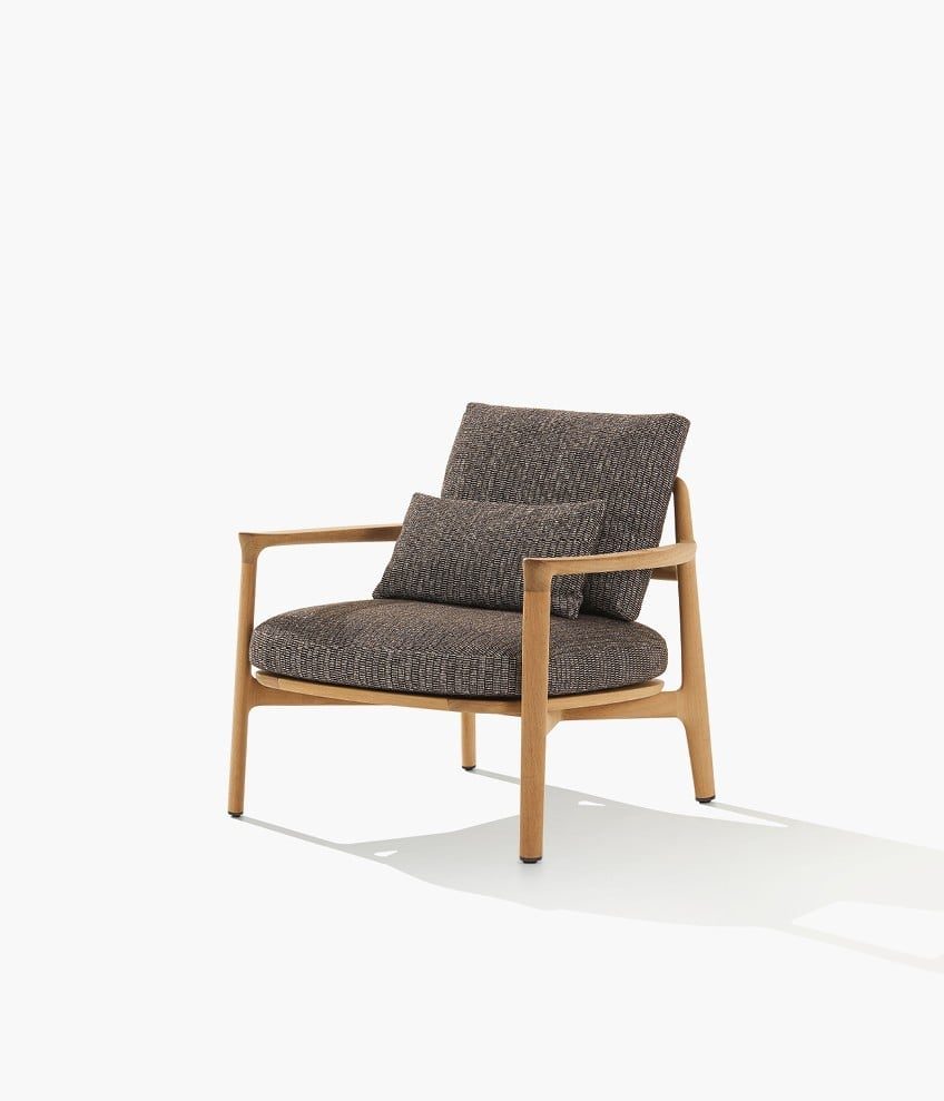Уличный диван Poliform Magnolia в интерьере