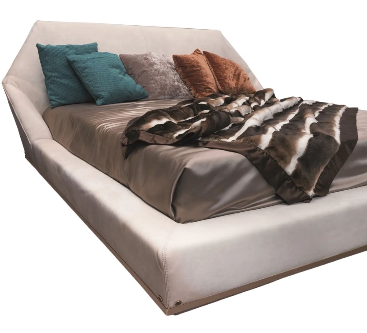 Кровать Longhi Yume в интерьере