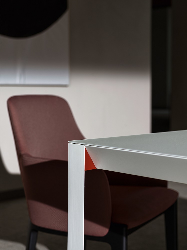Обеденный стол Molteni Half A Square в интерьере