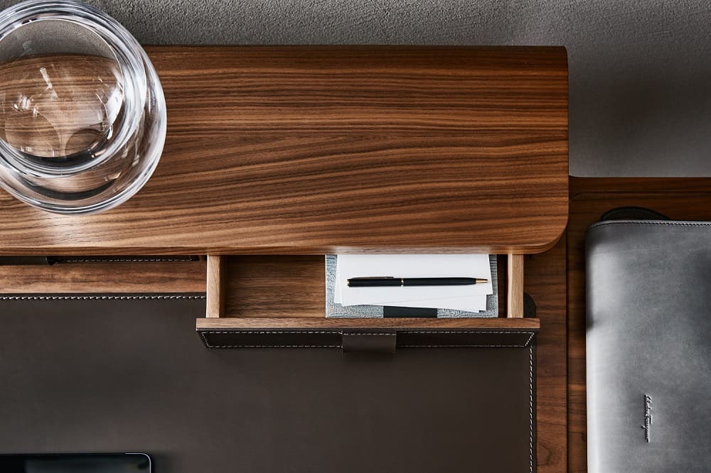 Письменный стол Molteni Note в интерьере