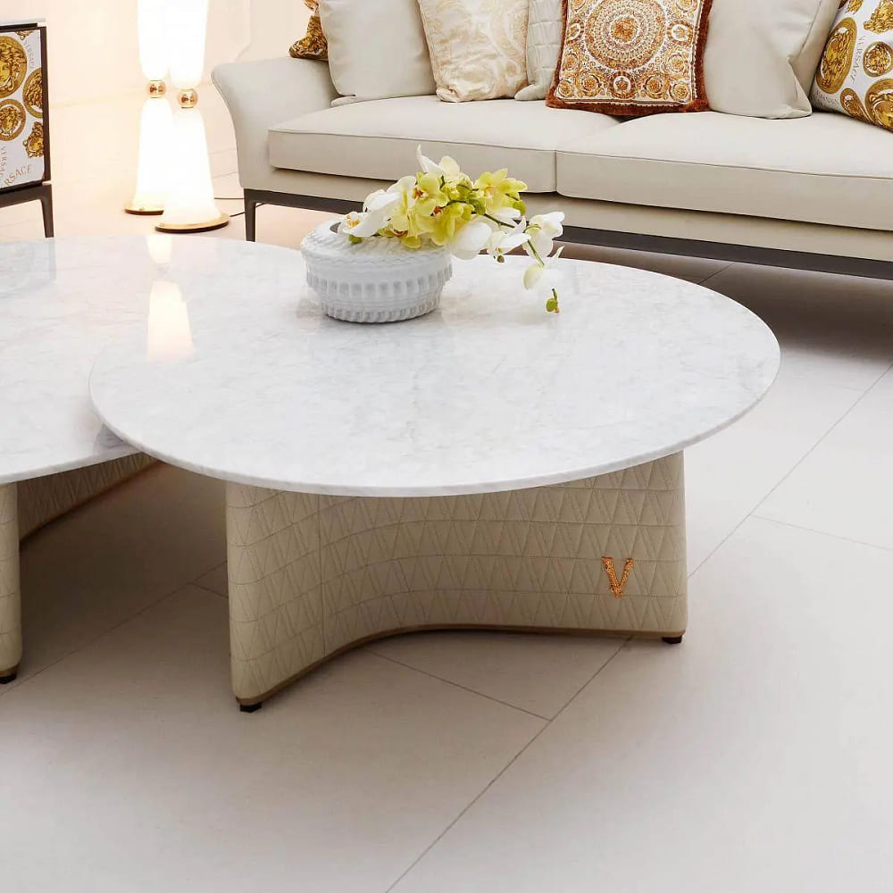 Журнальный столик Versace V-Marble в интерьере