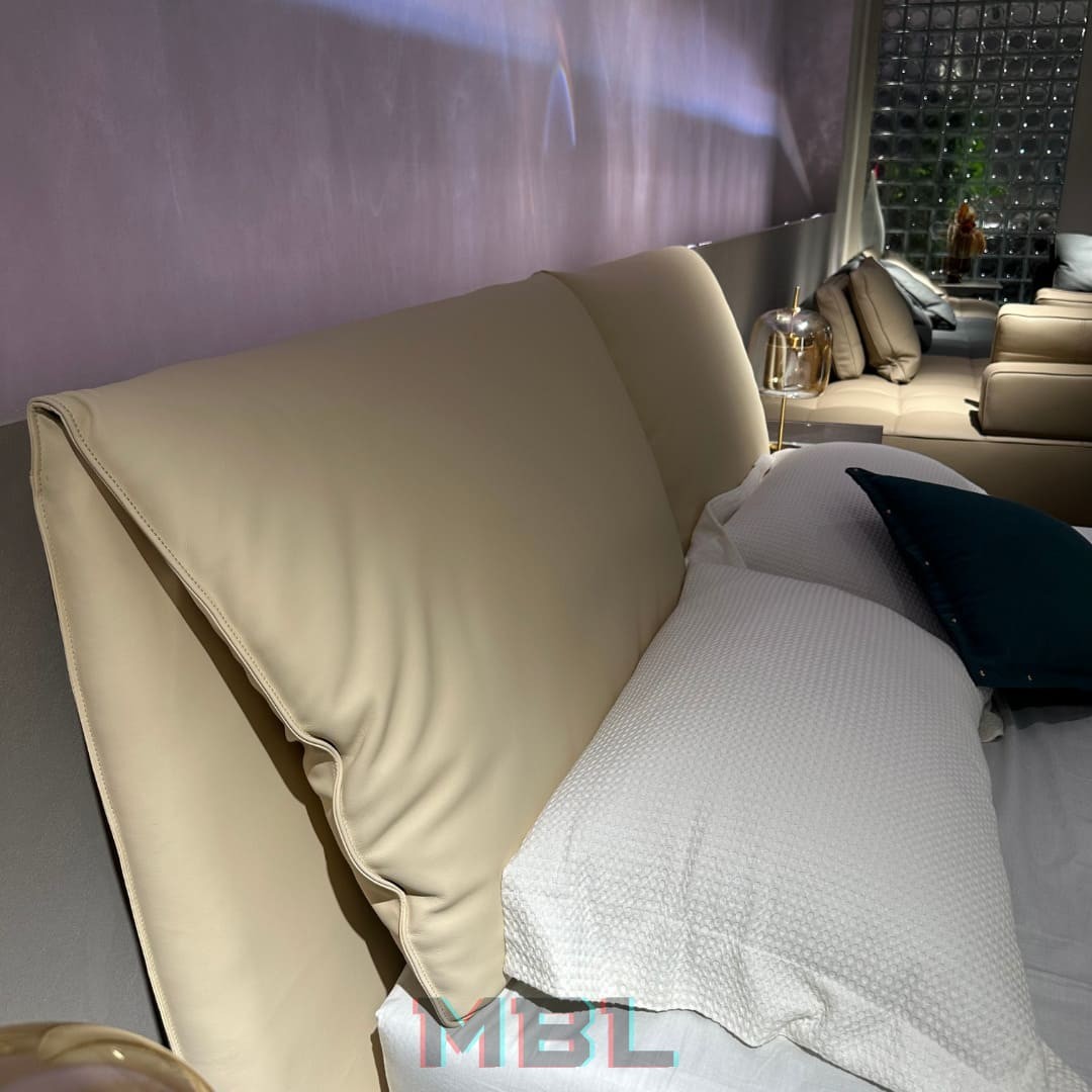 Кровать 2350х2100х1050 в интерьере