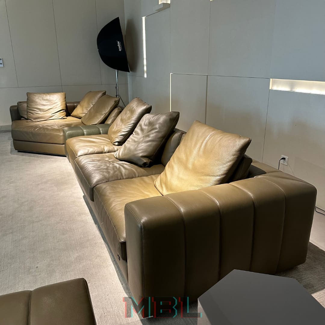 Диван Minotti, зеленый в интерьере
