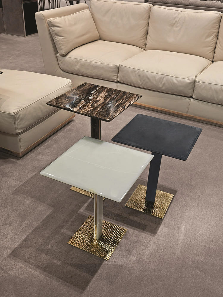 Угловой столик Longhi Yaki в интерьере