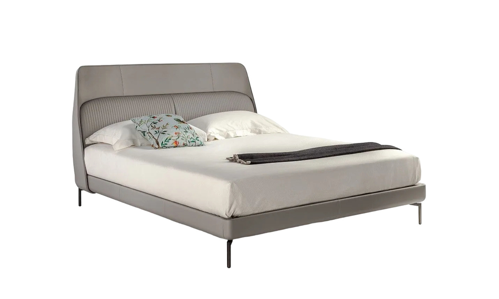 Кровать Poltrona Frau Coupe De Luxe