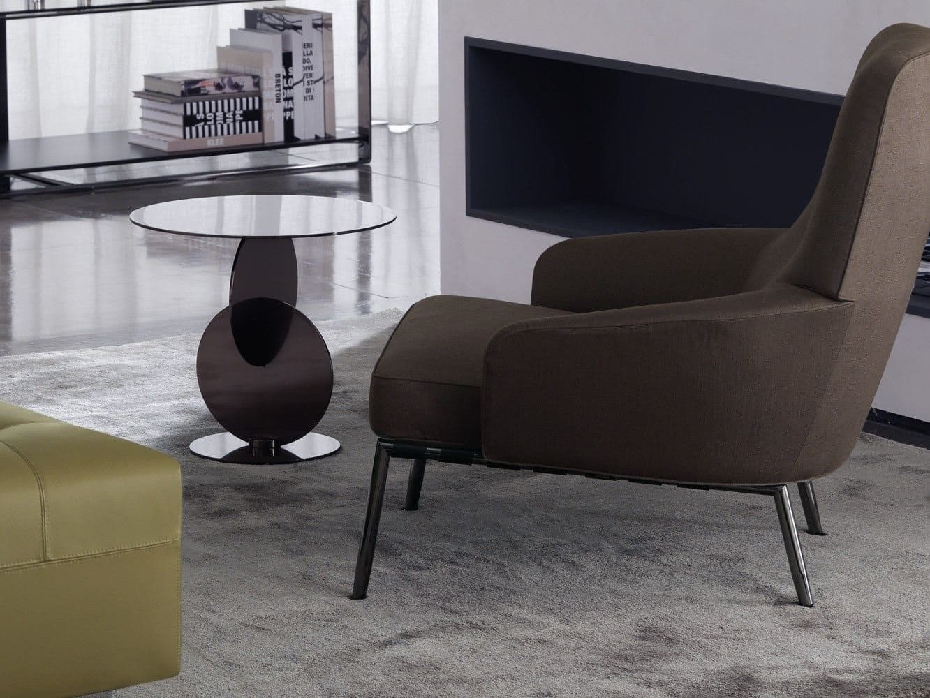 Угловой столик Minotti Divo в интерьере
