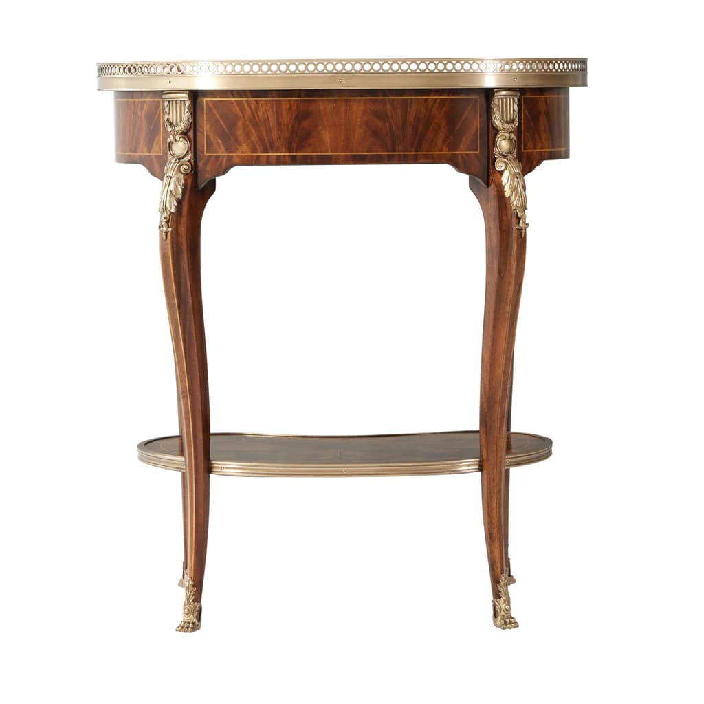 Угловой столик Theodore Alexander Louis XV's 1770 в интерьере