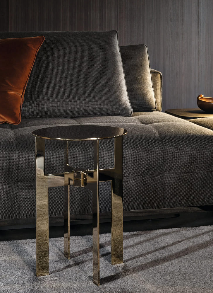 Угловой столик Minotti Ellis в интерьере